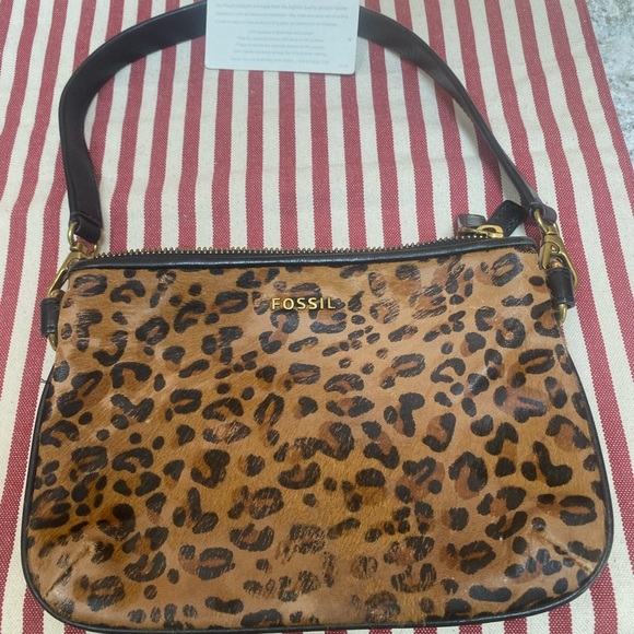 Fossil Cheetah Print purse wristlet/ shoulder bag - Picture 3 of 10